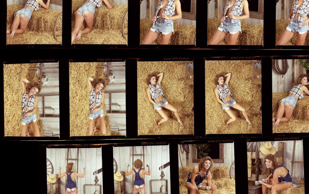 1 roll (14 negatives) color medium format Kodak VPS film sexy pin up