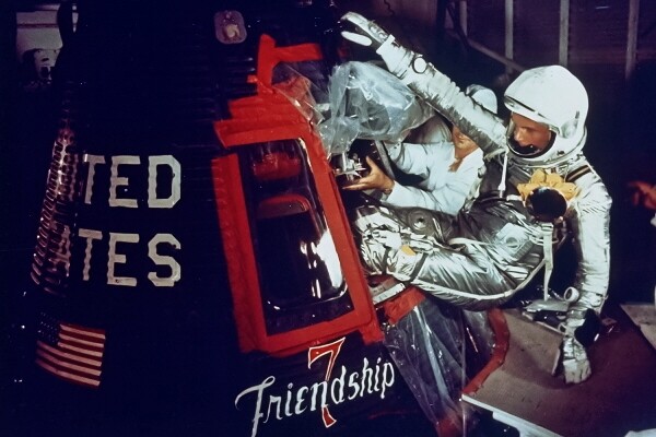 New NASA Photo: John Glenn Enters Friendship 7 for 1st Earth Orbit – 6 Sizes!