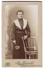 Photograph Max Karnahl, L.-Lindenau, Josefstrasse 25, portrait young lady in Hü