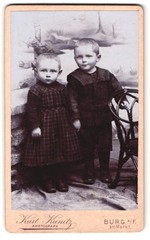 Photograph Kurt Kunitz, castle on Fehmarn, portrait children couple in fashionable dress