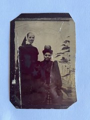 Photograph Daguerreotype Prewar Metal Plate Women 6×9 cm Circa 1900