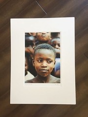 BRUCE BLUM SIGNED COLOR Photo Print (18″X 24″)-«Boy with Sandy Face «