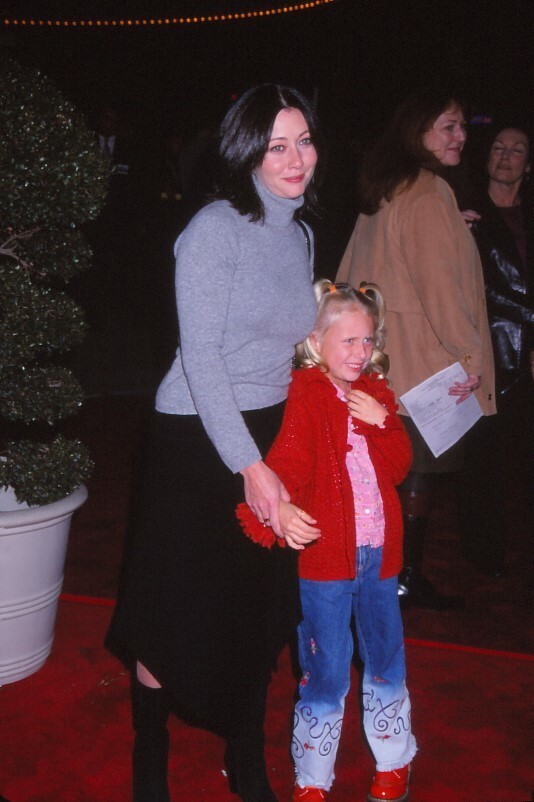 Dia Shannon Doherty & God Daughter 2001 KB Format Photographer P11-28-1-1