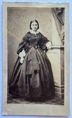 orig. CDV photo photograph old picture woman lady fashion around 1860