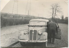 Z6022 Photo 1950s Car Vintage Passenger Car Sedan