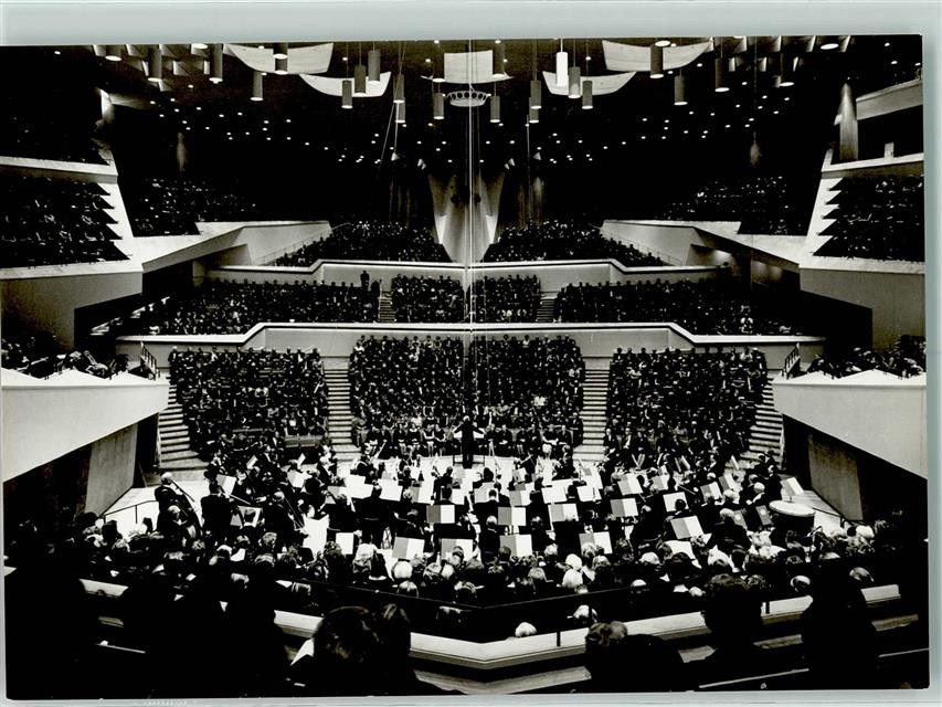 10244268 – 1000 Tiergarten Concert Hall of the Philharmonic Orchestra