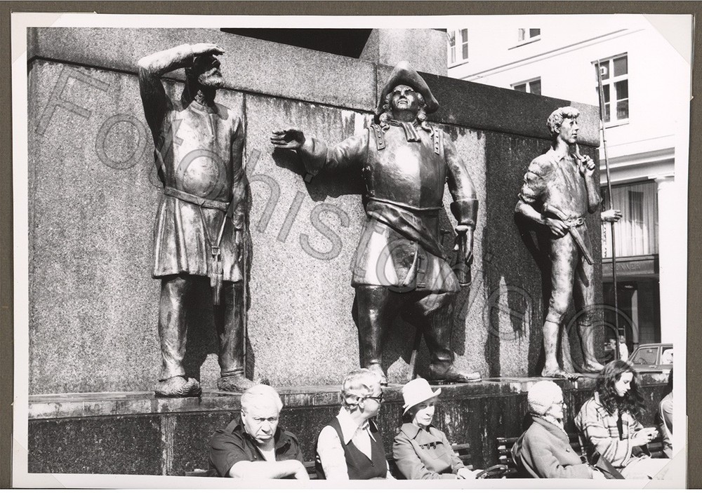 Photo Norway Bergen Torgallmenningen Monument Statues Square 1950s