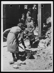 Rubble Women in Berlin Press Photo Photo 13x18cm