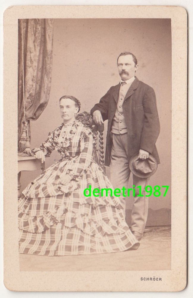 CdV photo couple in fine fashion fashion around 1870 Schröer Saaz! (F1987