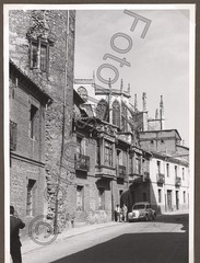 Photo Spain Leon Cathedral Street Scene Car People 1950s