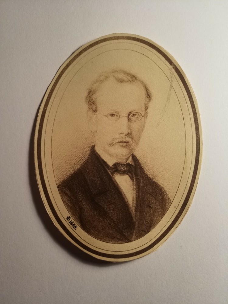 Photo ? a drawing – man with glasses – died 1858