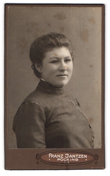 Photograph Franz Jantzen, pocking, portrait young lady in dress