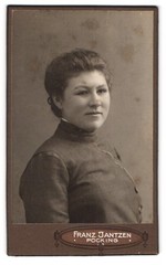 Photograph Franz Jantzen, pocking, portrait young lady in dress