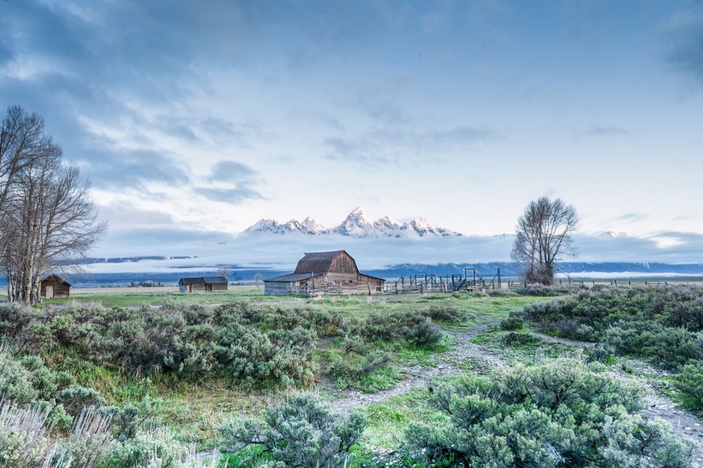 «John Moulton Barn» Grand Teton Nation Park 2022 (15 x 30″ Metal Photo Print)