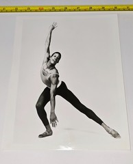 THE JOFFREY BALLET 8×10 HERBERT MIGDOLL PRESS PHOTO TYPE 1 DANCE MALE BLACK VTG