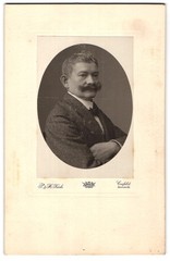 Photograph P. & H. Koch, Crefeld, Rheinstraße 32, older man in suit with obe