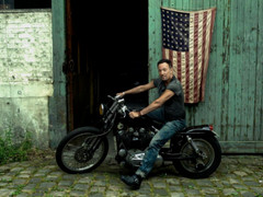 ANNIE LEIBOVITZ BRUCE SPRINGSTEEN PARIS 2024 PHOTOGRAPH BRAND NEW MUSEUM QUALITY