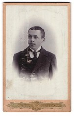 Photograph A. Hartmann, Gross-Schönau, portrait young man in suit with tie