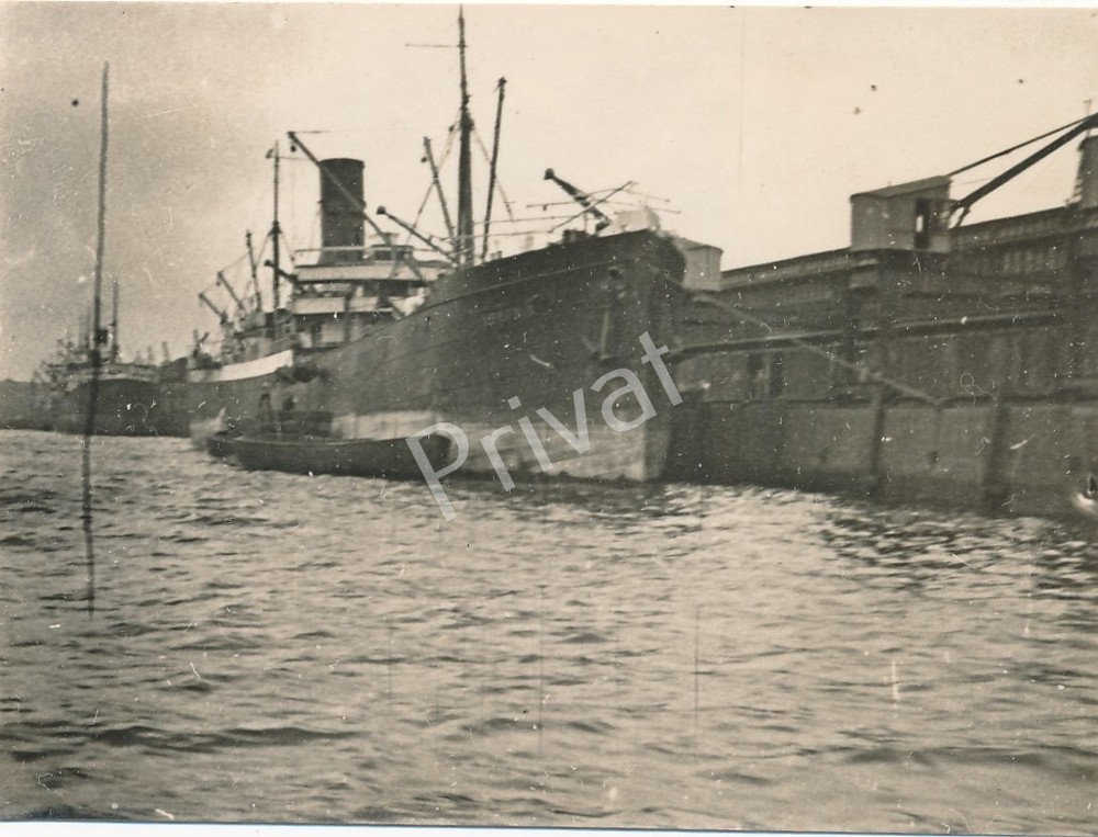Photo Hamburg Harbor 1928 Cranes Freighter Steamship M1.75