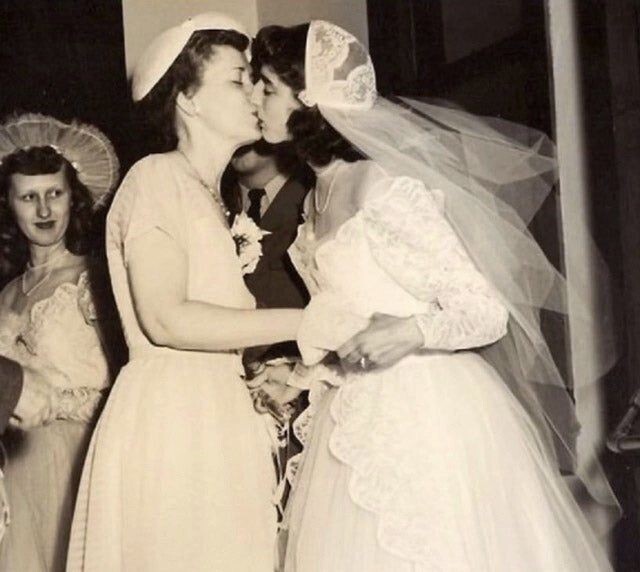 5##Photo negative film -Vintage- Kissing women – Lesbian couple – Love – Kiss