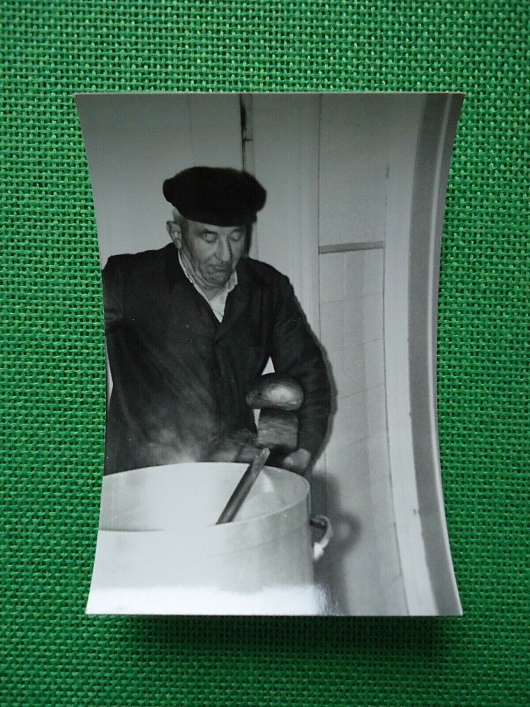 «SCHOOL COUNTRY HOME»: PHOTOGRAPHY, PHOTO, PROFESSION, HOME FATHER, HELPER, KITCHEN, CARETAKER!