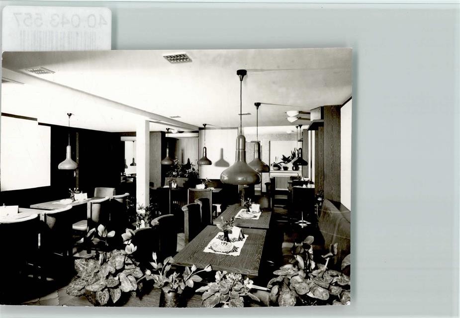 40043557 – 4933 Blomberg Cafe Cardboard
