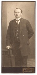Photograph M. Appel, Berlin, Neue Königstraße 2, common gentleman in Nadelstre