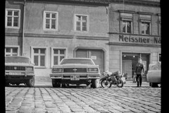 1x Photo 15x13cm GDR Bernau near Berlin US QB Chevy in Old Town approx. 1979 11161320