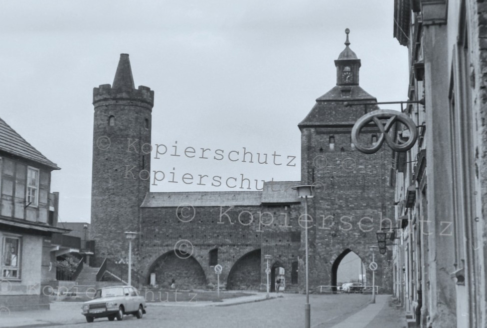 GDR Bernau near Berlin Steintor Car/Photo Print 20×30 B/W approx. 1980 No. 18_1126r