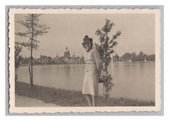 Hanover – Woman with Hat in Front of City Hall – Old Photo 1930s 1940s