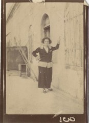 Snapshot Woman Photography Anonymous Vintage Analog PL34L2P27