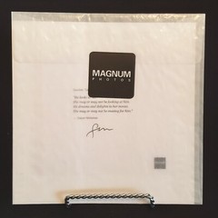 Susan Meiselas Magnum Square Print 6″x6″ «GAWKER…» New in Sealed Unopened Bag