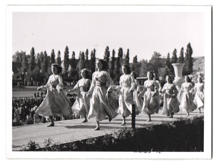 5 Photography 2.WW, View Berlin, East Mark Exhibition 1939, Molkow Ballet Dances