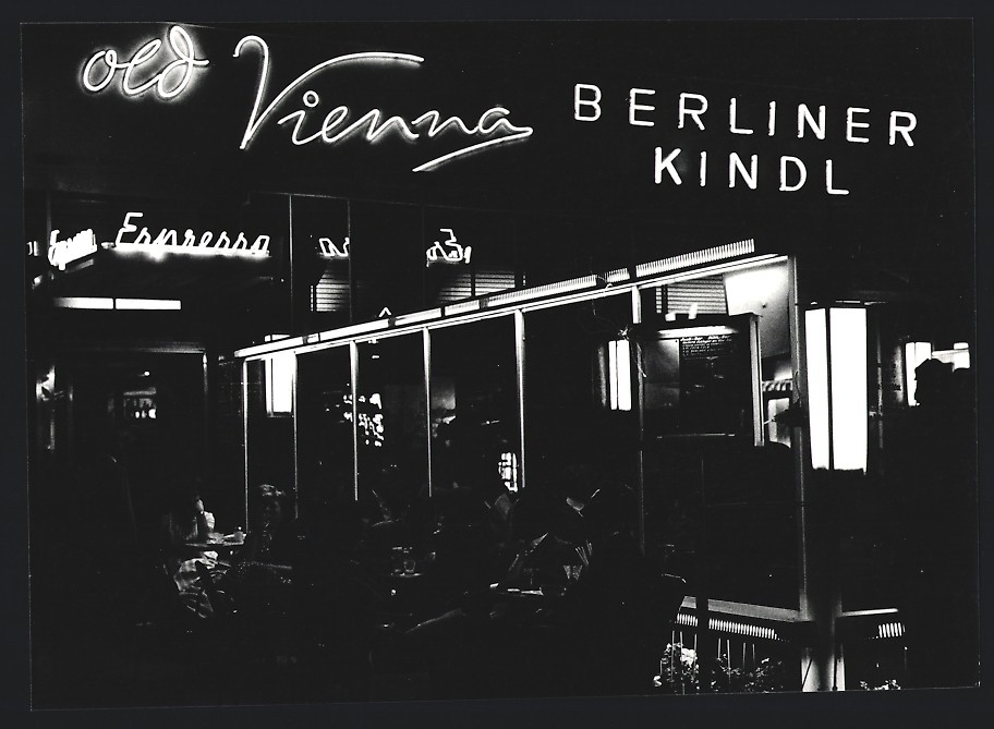 Photography Berlin, Espresso Bar Old Vienna on Kurfürstendamm at night