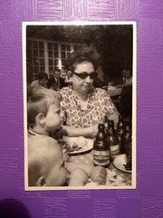 Photo old antique woman sunglasses boy bottles bottle eat old photo art