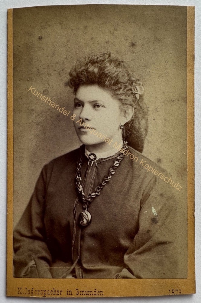 orig. CDV photo photograph old picture woman around 1873 Gmunden Upper Austria