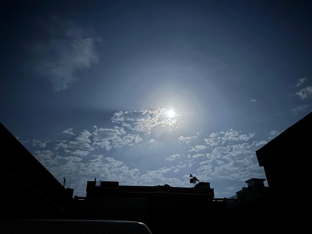 Digital Image 4K High Resolution Sky Photo with Sun and Clouds Digital