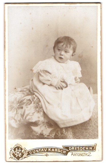 Photograph Gustav Karsch, Dresden, Antonstraße 2, sweet bliss in white