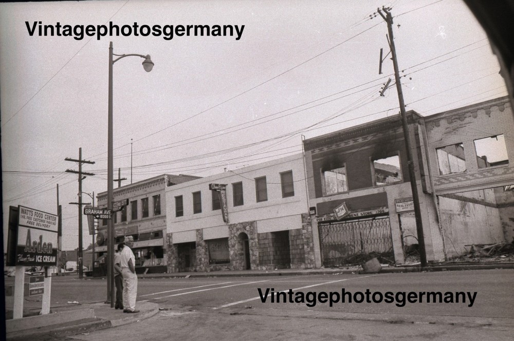 Z6913 Original Negative USA 1965 Los Angeles Watts Riots Watts Riots Race Riots