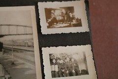 Reste eines Albums 55 Fotos – Soldaten, Ärzte, OP, Pimpfe, Badegäste, Sport usw.