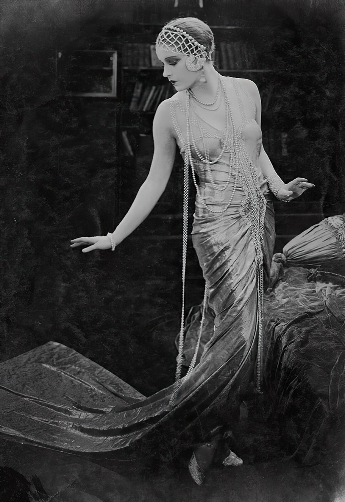 Lili Damita flapper/ glamour photo c. 1920’s – reprint – multiple sizes: 079