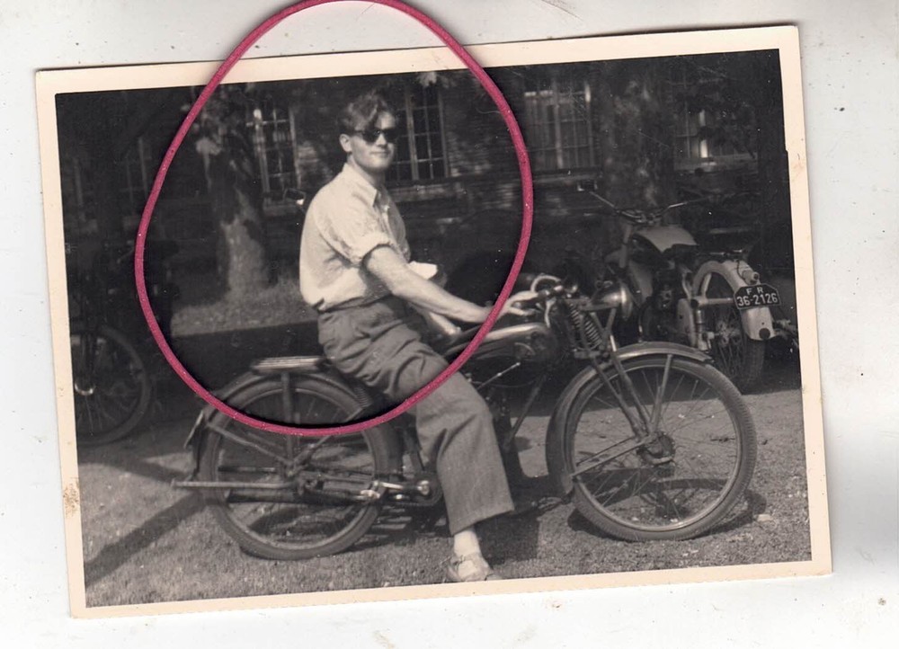 PHOTO PHOTO CAR AUTOMOBILES OLD MOTORCYCLE
