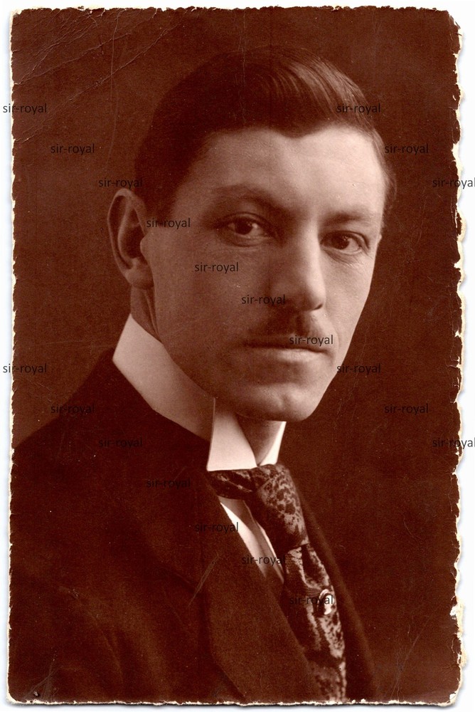 Berlin Charlottenburg 1921-man in portrait-photo postcard 9x14cm