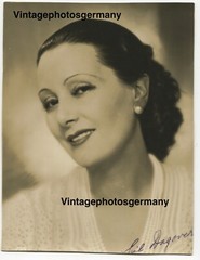 G1778 Portrait of Actress Lil Dagover Autograph UFA Movie Woman