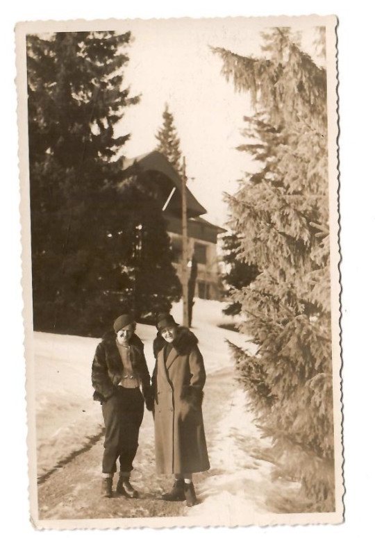10 217- Photo Postcard * 2 Young Women in Szklarska Poręba * 1930s