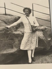 ❤️Lot 2 Photos~50s Beautiful Woman Girl Pose Nature Stockings Dress Joy Lady~5×6