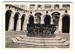 30 Photographs Venice – Lido di Venezia, Holiday Travel, Swimwear, Cityscapes
