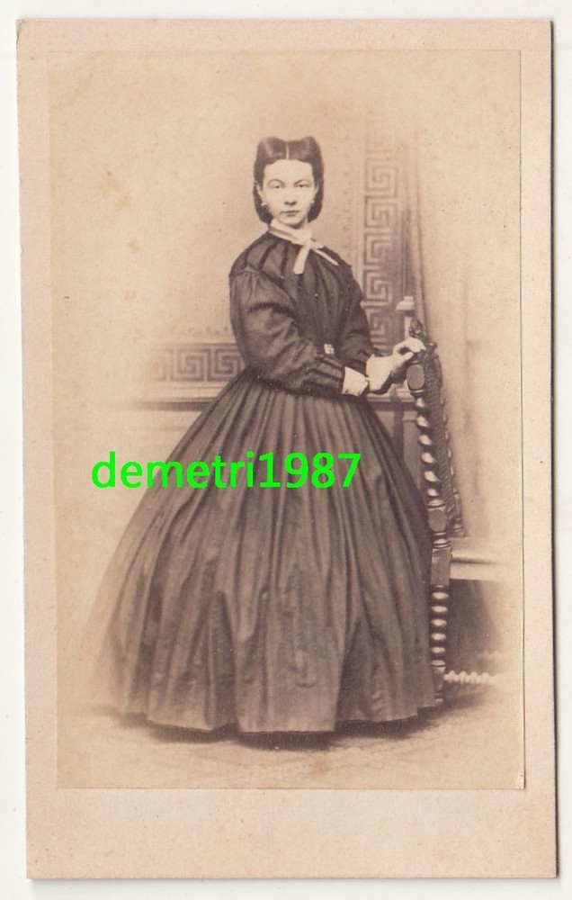CdV photo lady crinoline magnificent dress around 1865 Winkelmann Berlin Teplitz (f1989