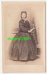 CdV photo lady crinoline magnificent dress around 1865 Winkelmann Berlin Teplitz (f1989
