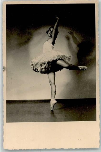 39435869 – 4650 Gelsenkirchen photo hole and son place according to photographer ballet
